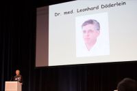 Laudatorin Dr. Angela Simon für den erkrankten Dr. Leonhard Döderlein