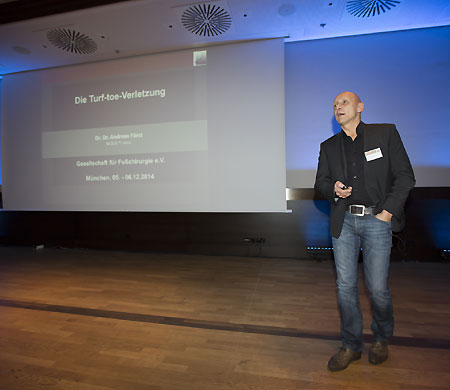 (Dr. Dr. Andreas Först riet seinen Kollegen dazu, bei Sportlern auch den „Turf Toe“ als mögliche Diagnose in Betracht zu ziehen.)